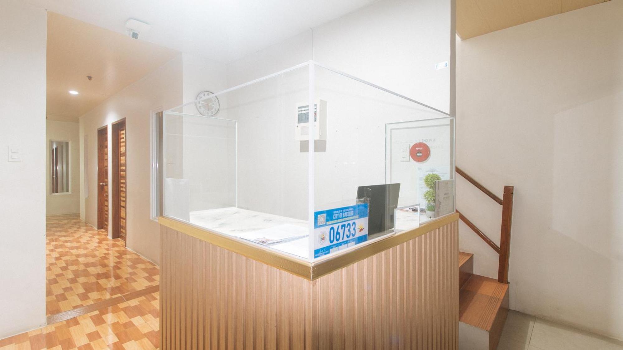 Cozy Cove Inn By Reddoorz Bacolod Exterior photo